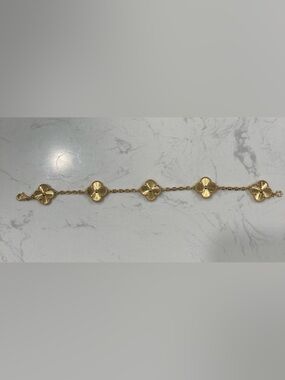 Gold Clover Bracelet